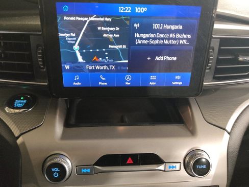 Used 2021 Ford Explorer XLT w/ Equipment Group 202A RWD image 25