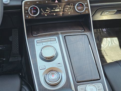 Used 2024 Genesis GV80 2.5T image 25