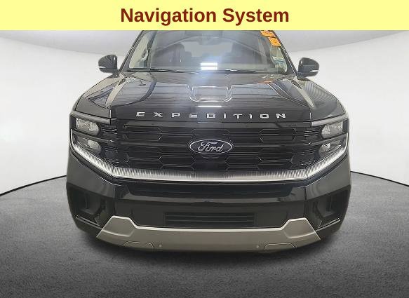 Used 2025 Ford Expedition Platinum AWD/4WD image 4
