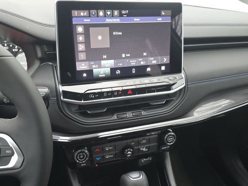 New 2026 Jeep Compass Latitude image 29