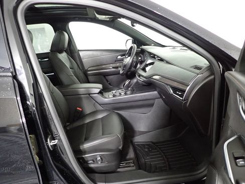Used 2020 Cadillac XT4 Sport w/ Driver Awareness Package AWD/4WD image 39