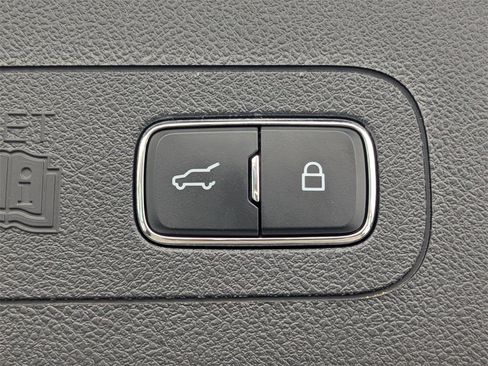 Used 2025 Lincoln Aviator Reserve w/ Equipment Group 201A image 14