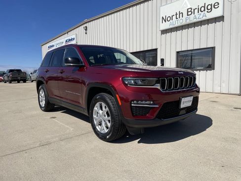 Used 2023 Jeep Grand Cherokee Limited image 1