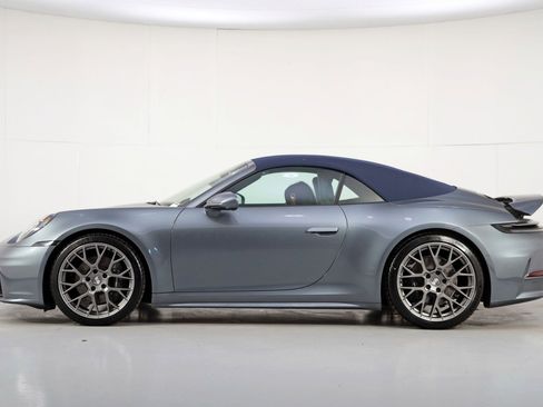 Used 2025 Porsche 911 Carrera image 9