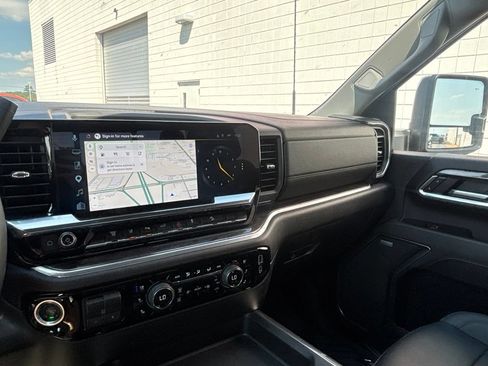 Used 2025 Chevrolet Silverado 2500 LTZ w/ LTZ Premium Texas Edition AWD/4WD image 17