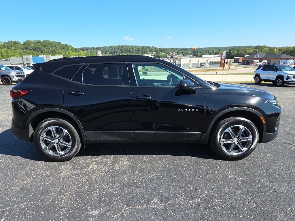 Used 2024 Chevrolet Blazer LT w/ Convenience Package FWD image 9