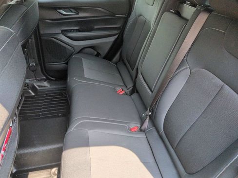 Used 2025 Jeep Grand Cherokee Laredo X w/ Luxury Tech Group I AWD/4WD image 29
