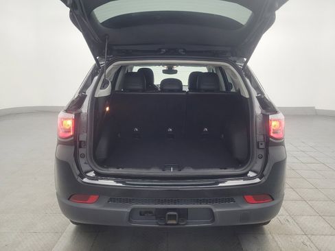 Used 2018 Jeep Compass Latitude w/ Popular Equipment Group AWD/4WD image 29