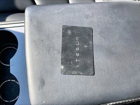 Used 2021 Tesla Model 3 Performance image 31