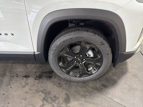 New 2026 Chevrolet Equinox LT w/ Convenience Package II image 39