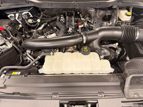 Used 2025 Ford F150 Lariat AWD/4WD image 31