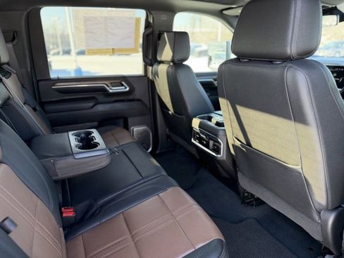 Used 2024 Chevrolet Silverado 3500 High Country image 40