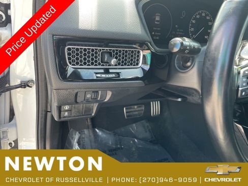 Used 2023 Honda Civic Sport image 9