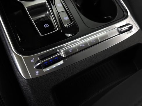 Used 2025 Kia Carnival SX Prestige image 36