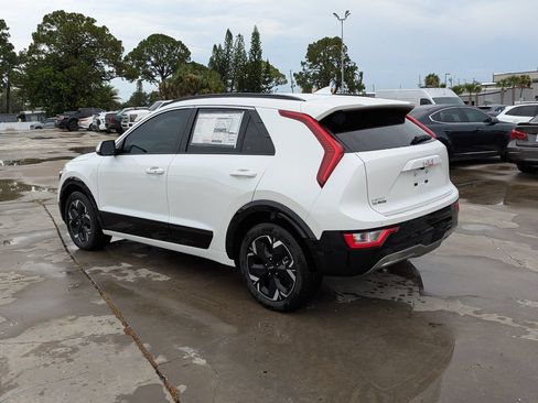 New 2026 Kia Niro Wind FWD image 6