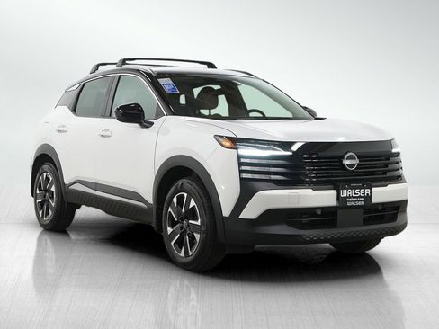 Used 2025 Nissan Kicks SV w/ SV Premium Package image 7