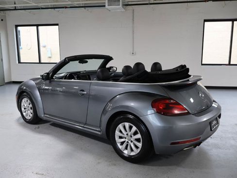 Used 2018 Volkswagen Beetle 2.0T S FWD image 4