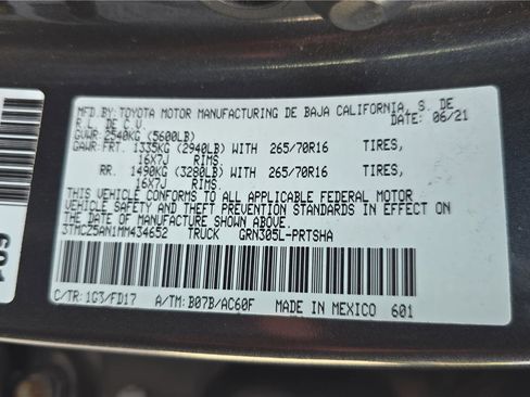 Used 2021 Toyota Tacoma TRD Off-Road AWD/4WD image 27