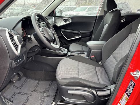 Used 2024 Kia Soul LX w/ Option Group 015 image 12