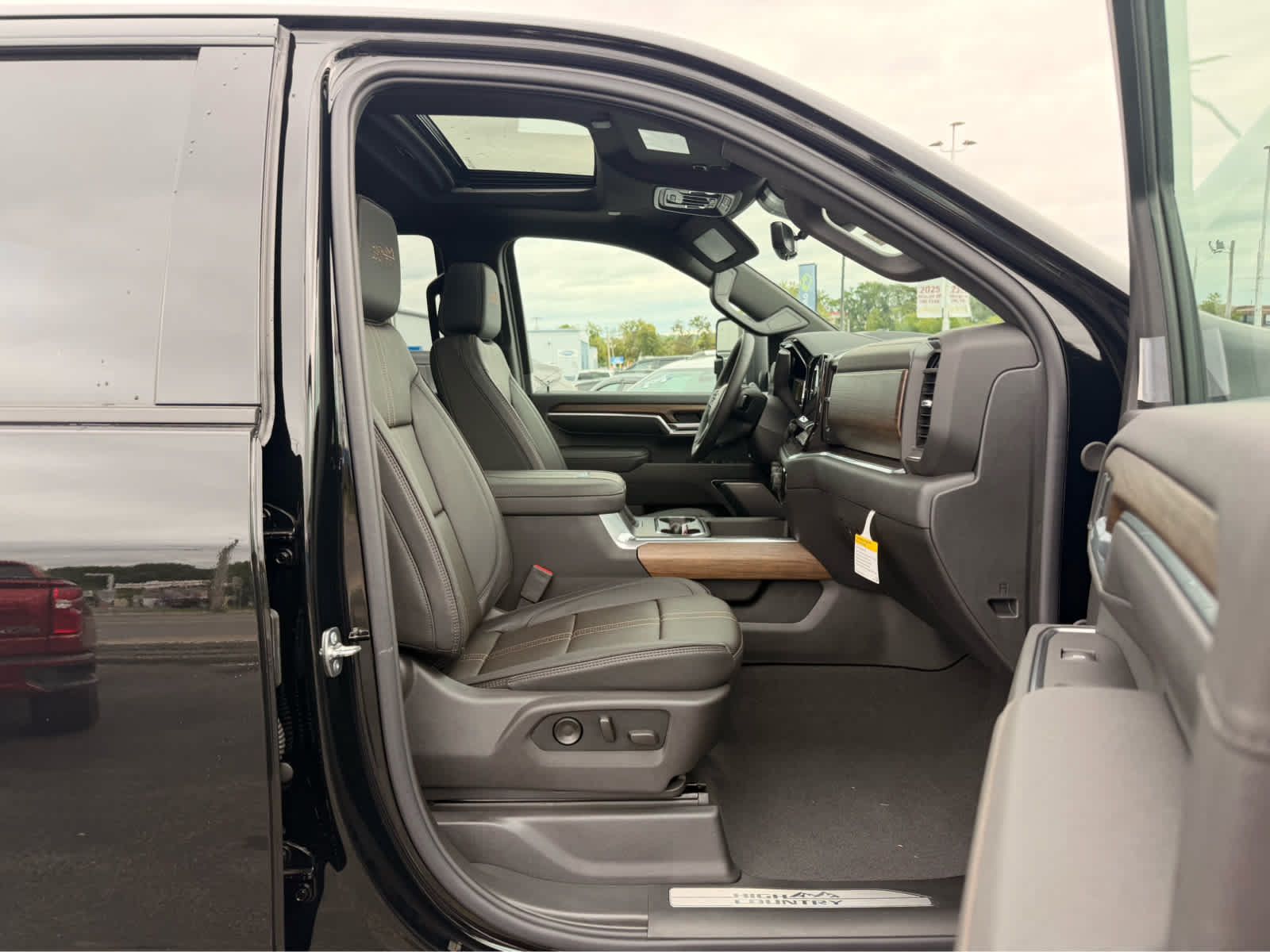 New 2026 Chevrolet Silverado 2500 High Country w/ High Country Premium Package AWD/4WD image 17