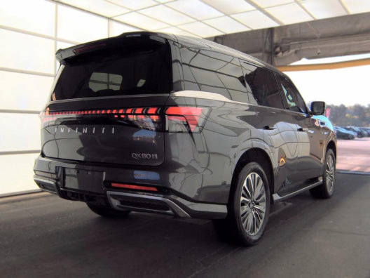 Used 2025 INFINITI QX80 Luxe AWD/4WD image 2