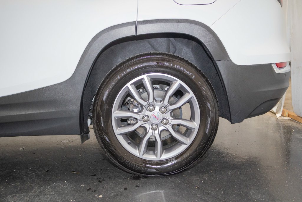 Used 2022 GMC Terrain SLT w/ Tech Package AWD/4WD image 9
