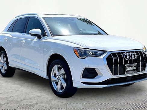 Used 2020 Audi Q3 2.0T Premium w/ Convenience Package AWD/4WD image 5