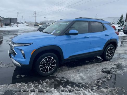 Certified 2024 Chevrolet TrailBlazer LT w/ LT Cold Weather Package image 4