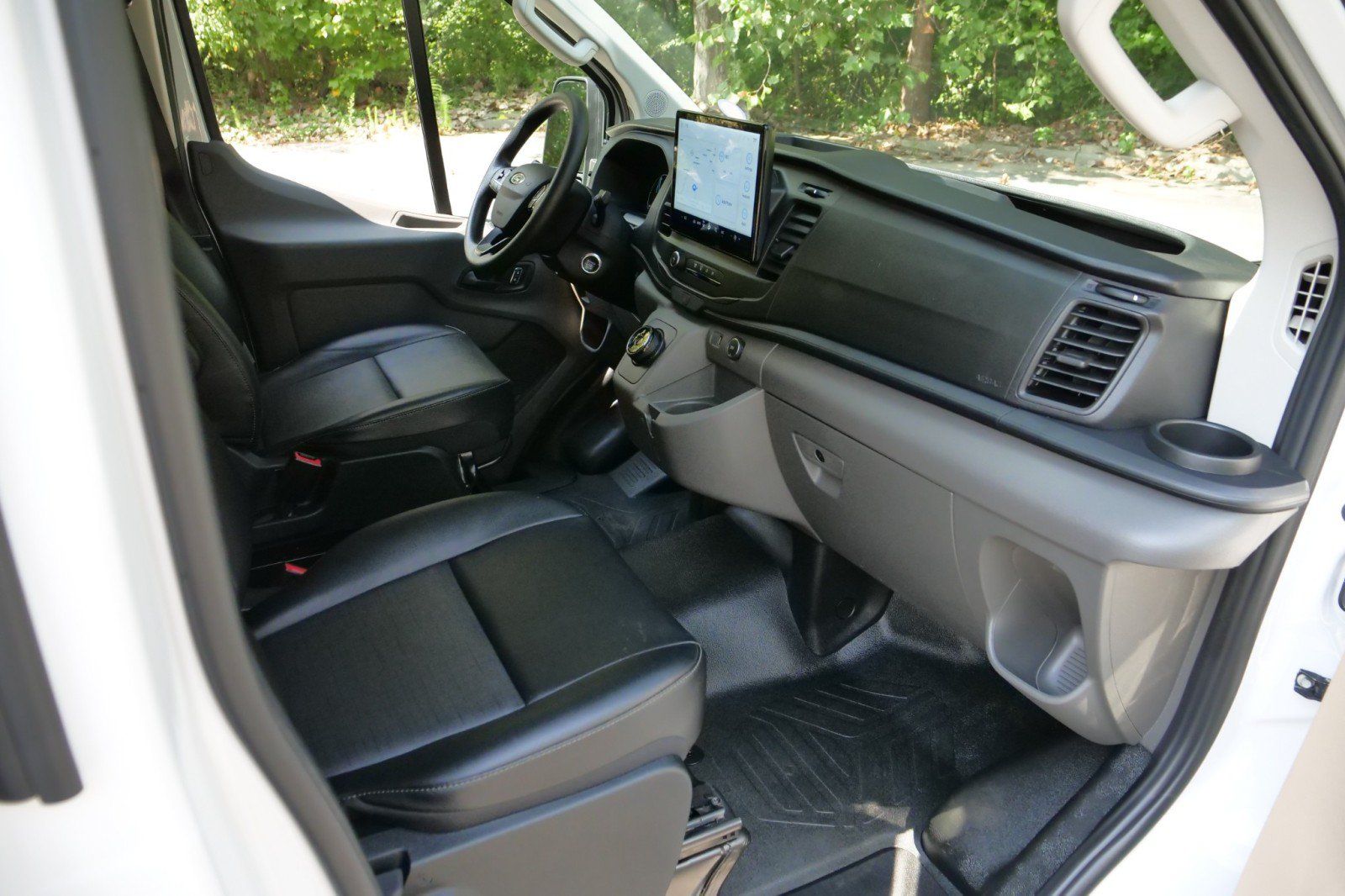 Used 2022 Ford E-Transit Low Roof w/ Load Area Protection Package RWD image 37