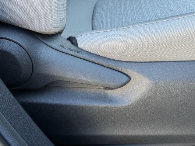Used 2025 Toyota Sienna LE FWD image 30