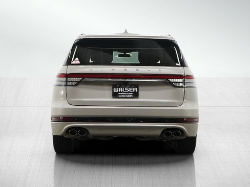 Used 2020 Lincoln Aviator Grand Touring w/ Equipment Group 301A AWD/4WD image 4