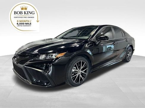 Used 2024 Toyota Camry SE FWD image 1