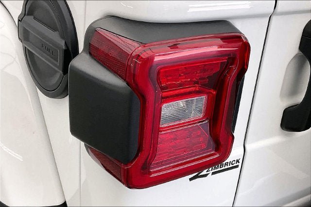 Used 2021 Jeep Wrangler Unlimited Sahara AWD/4WD image 26