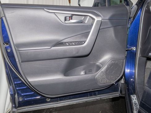 Used 2021 Toyota RAV4 XSE image 10