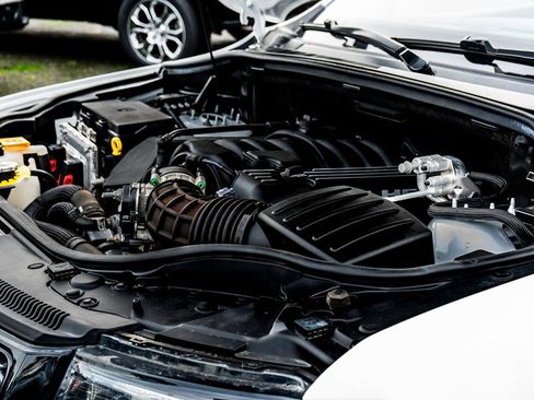 Used 2019 Jeep Grand Cherokee SRT image 41