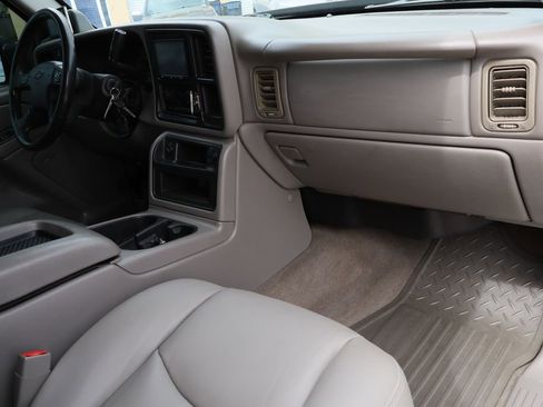 Used 2005 Chevrolet Silverado 2500 LS w/ Heavy-Duty Power Package image 26