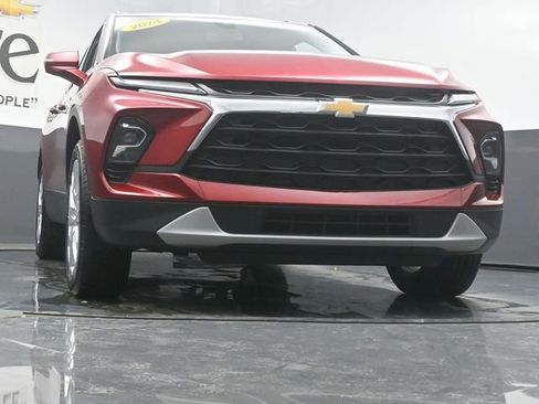 Used 2024 Chevrolet Blazer LT image 3
