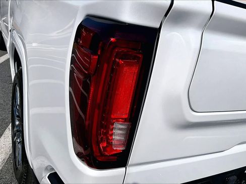 Used 2022 GMC Sierra 1500 Denali Ultimate image 29