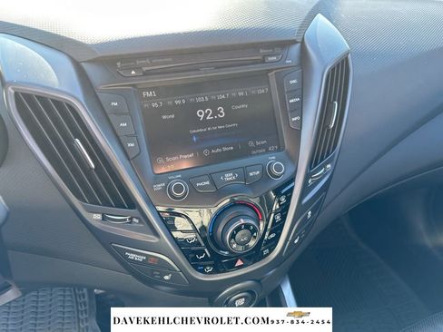 Used 2014 Hyundai Veloster Turbo image 13