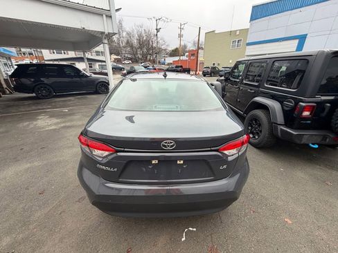 Used 2024 Toyota Corolla LE image 4