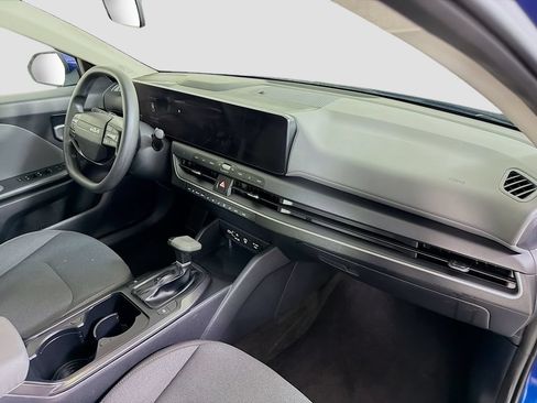 Used 2025 Kia K4 FWD image 30