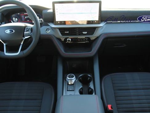 New 2026 Ford Explorer ST-Line w/ ST-Line Street Pack image 12