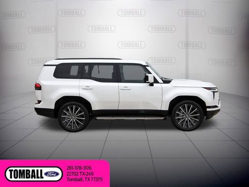 Used 2024 Lexus GX 550 w/ Accessory Package (2T) image 8