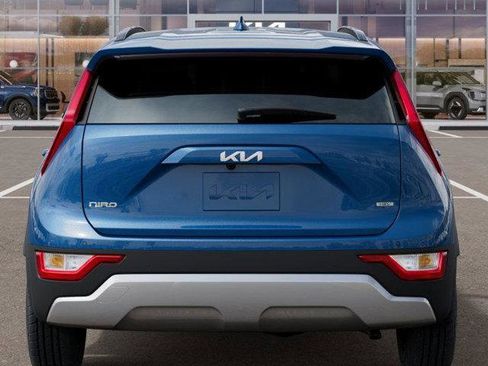 New 2025 Kia Niro EX image 13