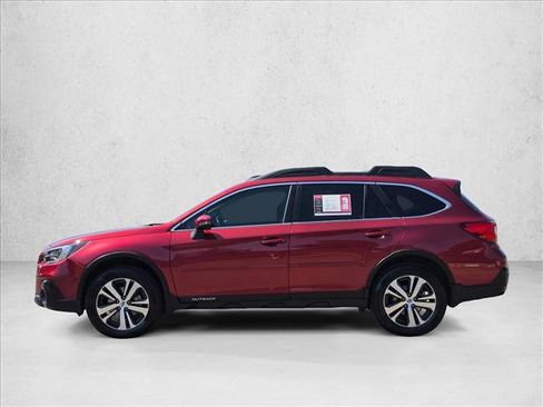 Used 2018 Subaru Outback 2.5i Limited AWD/4WD image 2