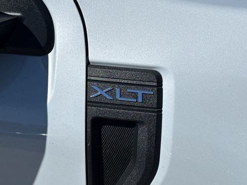 New 2026 Ford Maverick XLT w/ XLT Luxury Package AWD/4WD image 7