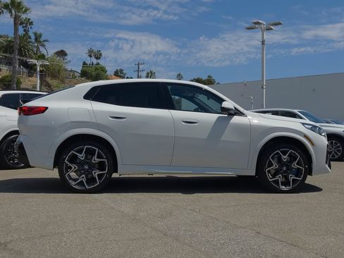 New 2026 BMW X2 xDrive28i w/ Technology Package AWD/4WD image 3