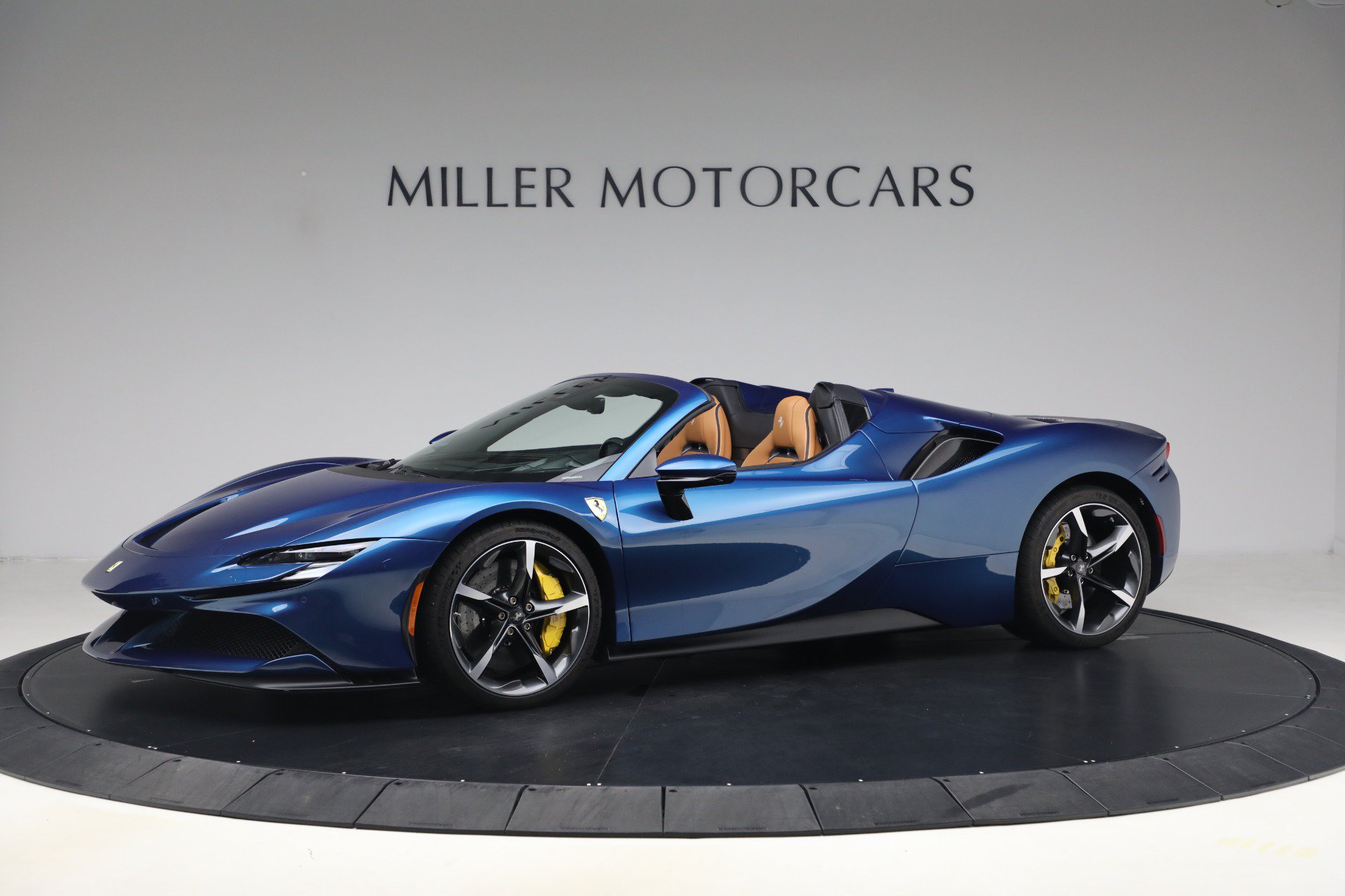 Used 2024 Ferrari SF90 Spider AWD/4WD image 2