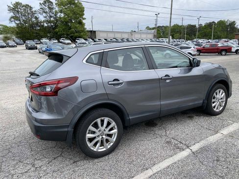 Used 2021 Nissan Rogue Sport S image 3