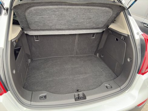 Used 2022 Buick Encore Preferred w/ Safety Package image 22